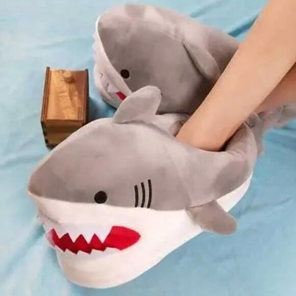🖤 Ladies Grey Shark Slippers - Picture 1 of 2